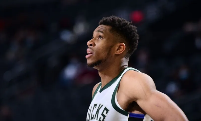 Αντετοκούνμπο: Ενοχλήσεις ο «Greek Freak» - Αμφίβολος με Πέισερς (vid)