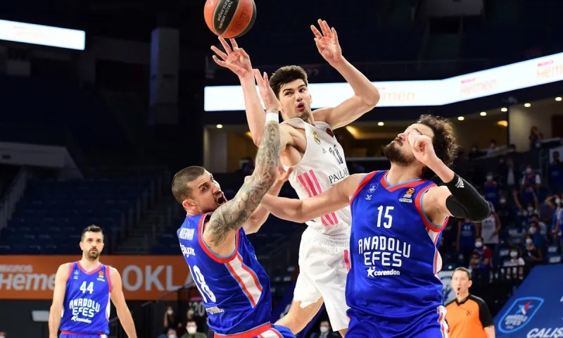Αναντολού Εφές- Ρεάλ Μαδρίτης 88-83 (TΕΛΙΚΟ)