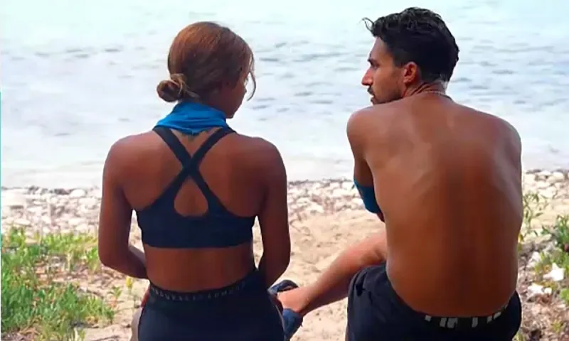 Survivor: Αποκαλυπτικός Tριαντάφυλλος - Χράτσα χρούτσα τα βράδια Μαριαλένα και Σάκης