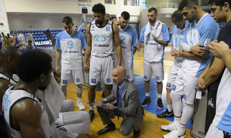 Καντζούρης: «Πρέπει να παρουσιαστούμε καλύτεροι»