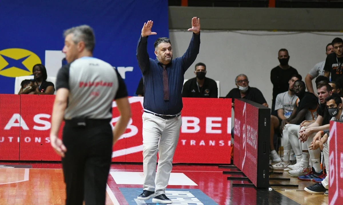 Γιατράς: «Το Λαύριο έχει πάρει ένα πρωτάθλημα με τις εμφανίσεις που έχει κάνει»