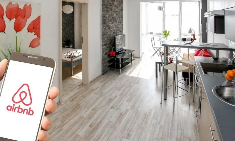 Airbnb : Έβγαλε αντικλείδι και τη βίασε - Πήρε αποζημίωση 7 εκατομμύρια