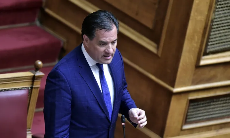Άδωνις Γεωργιάδης: Απολύσεις εργαζομένων που δεν εμβολιάζονται... ούτε αφού τεθούν σε αναστολή