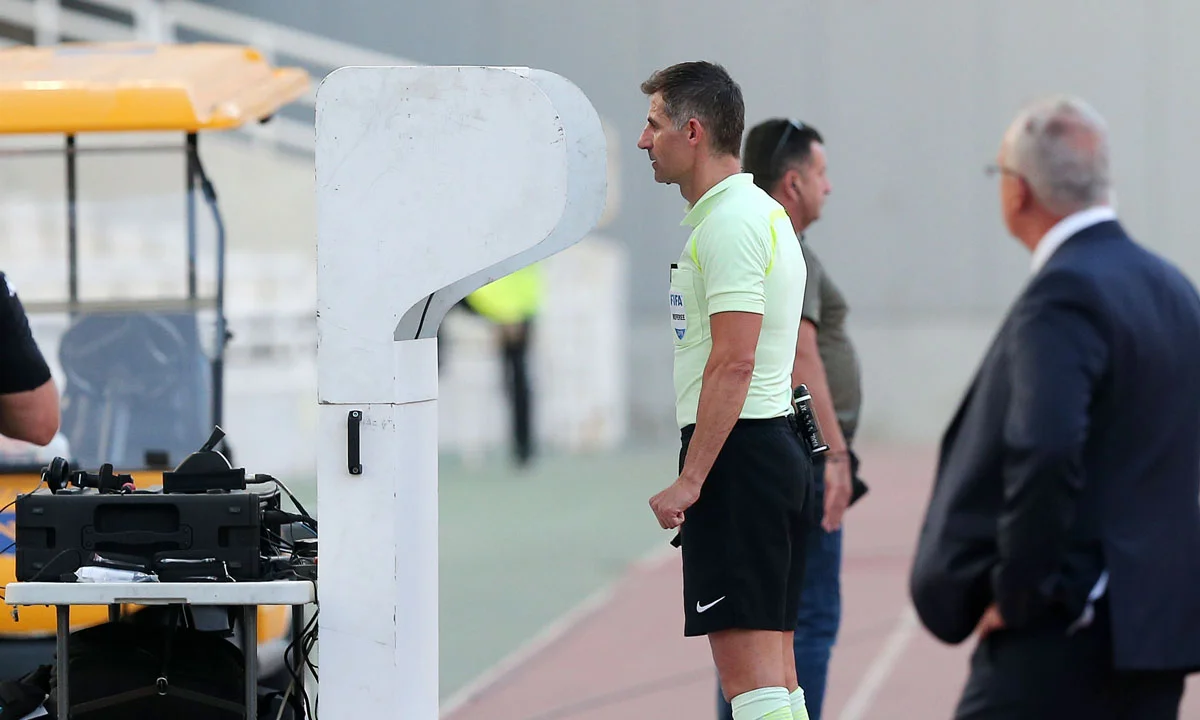 «Σφυρίζει» πλέι οφ Europa League o Σιδηρόπουλος