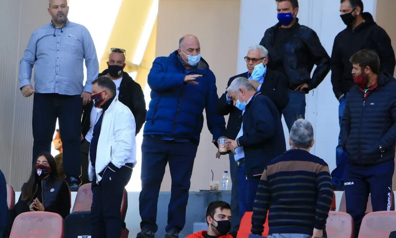 Κούγιας - Μπέος: Επεισόδιο στη Σκιάθο και χειροδικία καταγγέλει ο ιδιοκτήτης της ΑΕΛ!
