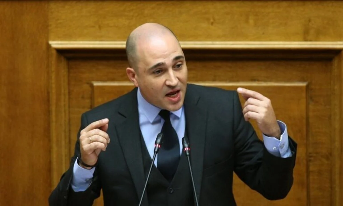 Κωνσταντίνος Μπογδάνος: Πρόταση κατά της μπούρκας στην Ελλάδα