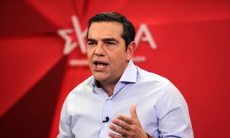 Τσίπρας: «Στο τιμόνι της χώρας είναι ένας αρνητής της πραγματικότητας, θα κερδίσουμε καθαρά τις εκλογές»