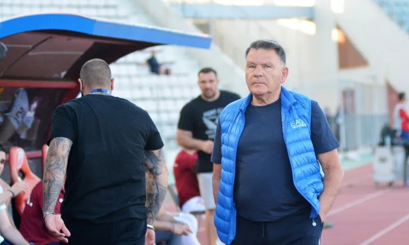 AEΛ: Διαψεύδει το «διαζύγιο» με Φραντζέσκο ο Κούγιας! «Γκάζια» στα αποδυτήρια! (vid)