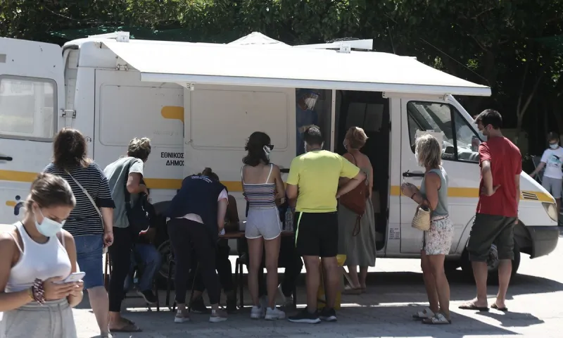 Κορονοϊός: Απίστευτο! Πήραν μία ολόκληρη τάξη για rapid test χωρίς να το ξέρουν οι γονείς - Μήπως ξεφεύγει το πράγμα;