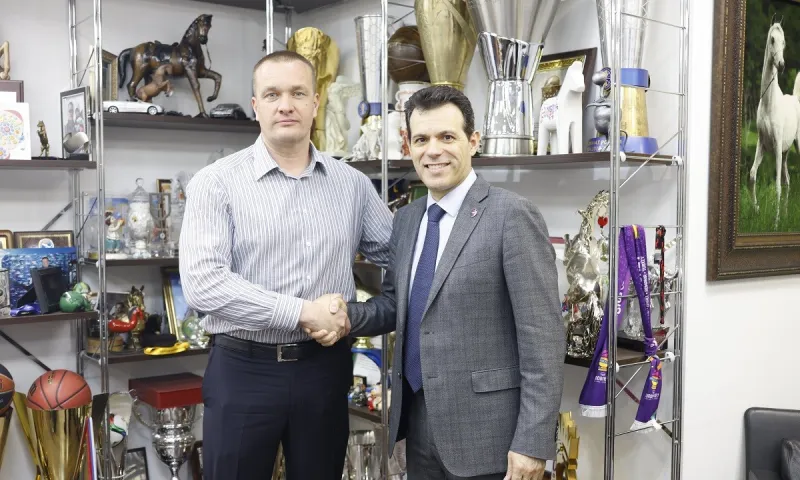Βατούτιν: «Μέχρι τώρα δεν υπάρχει συμφωνία για να δουλέψει ο Ιτούδης στην Εθνική»