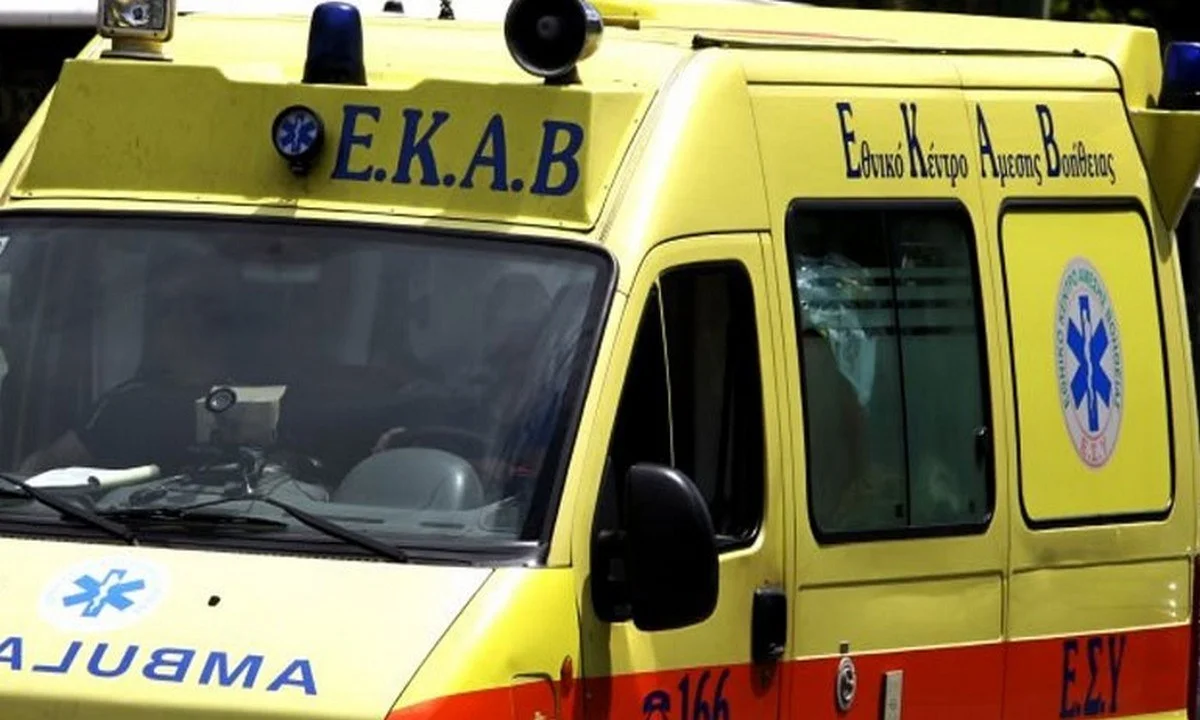 Ελευσίνα: Σοκ από πτώση άνδρα από τον 3ο όροφο οικοδομής στην μέση του δρόμου!