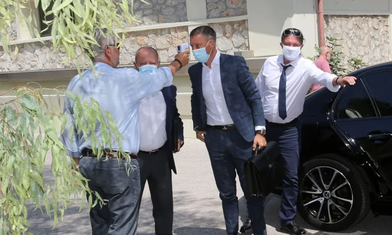 Ο Κλάτενμπεργκ κάνει… πλάκα στην ΑΕΚ (pic-vids)