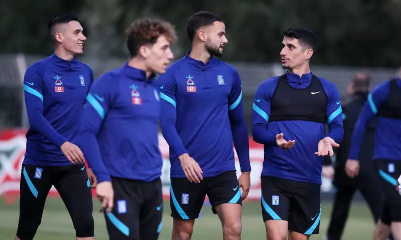 Εθνική Ελλάδας: Μάνταλος, Γούτας και 3-4-1-2 από τον Φαν'τ Σχιπ