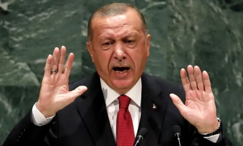 Ελληνοτουρκικά: Συλλαμβάνουν συνεχώς αντιπάλους του Ερντογάν στα σύνορα με την Ελλάδα