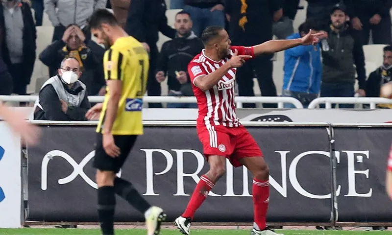 Βαθμολογία Super League: Στο +6 από την ΑΕΚ ο Ολυμπιακός και στο +7 από τον ΠΑΟΚ