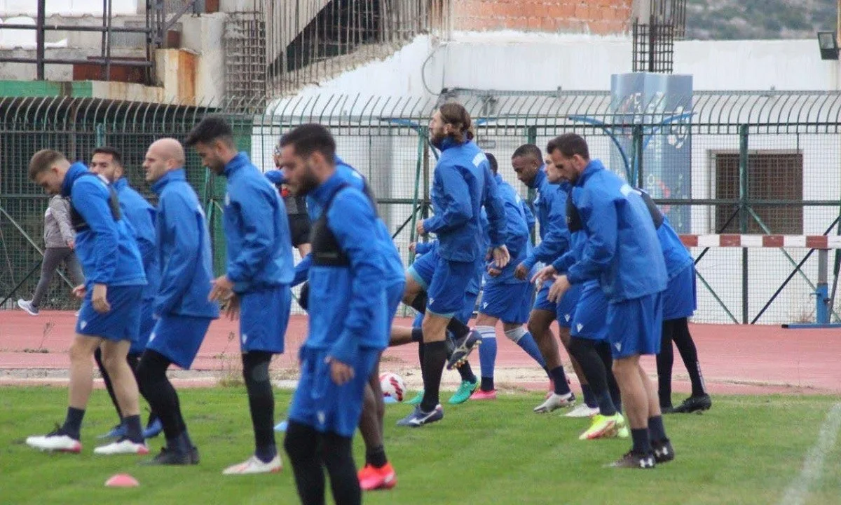 Αγωνιστικά προβλήματα αντιμετωπίζει ο Ιωνικός.