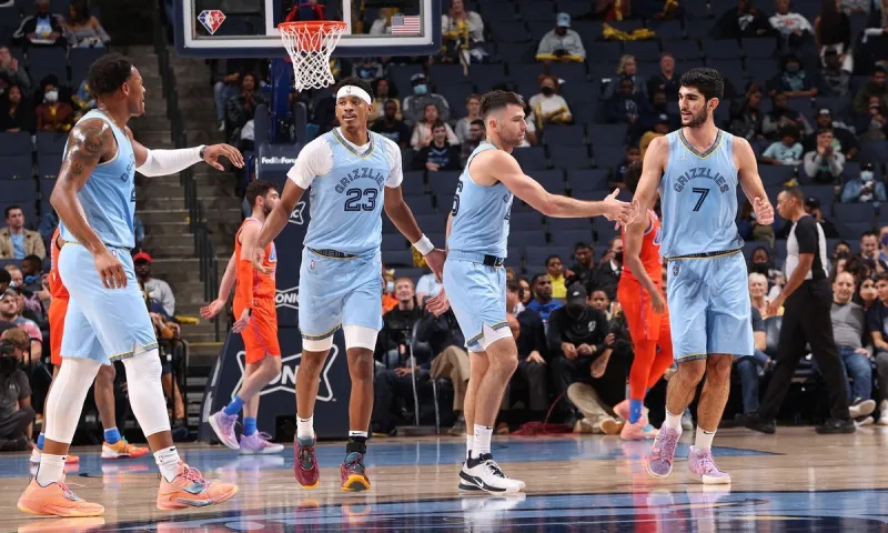 NBA Βαθμολογία - Αποτελέσματα: Αδιανόητο σκορ για Γκρίζλις - Κατάρρευση χωρίς Αντετοκούνμπο για Μπακς! (vids)