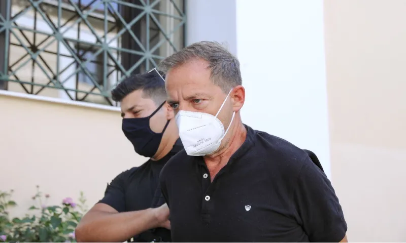 Λιγνάδης: Θα δικαστεί για τέσσερις βιασμούς ανηλίκων και νεαρών ανδρών (vid)