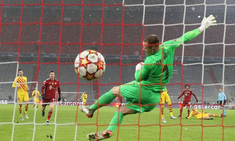 Μπαρτσελόνα: Αποκλείστηκε από ομίλους Champions League μετά από 21 χρόνια!