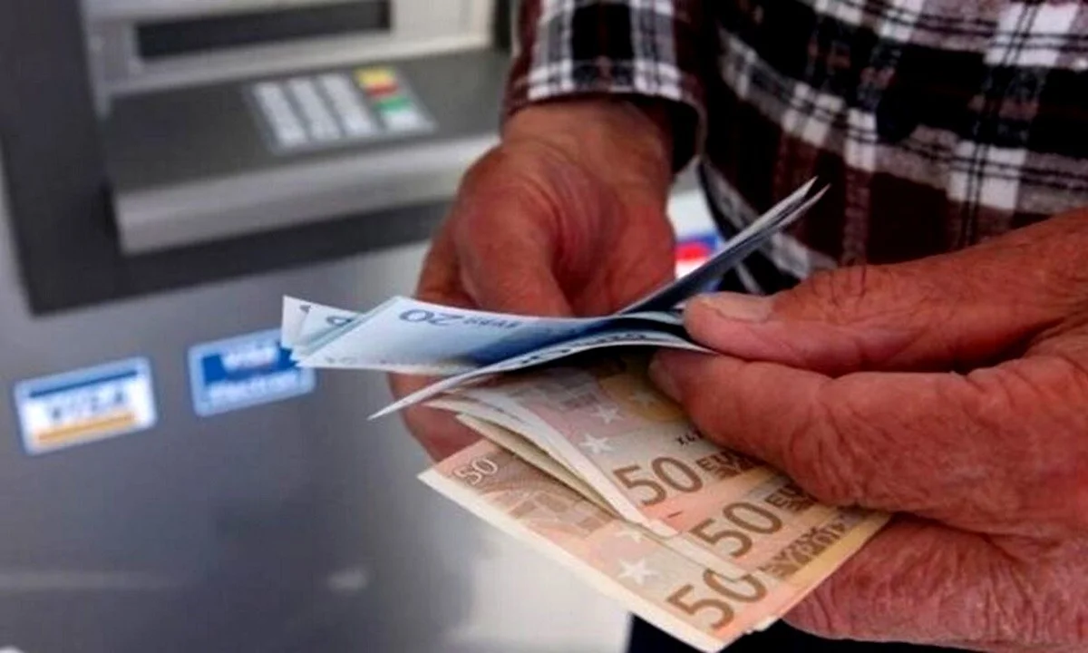 Έκτακτο επίδομα 250 ευρώ: Θα καταβληθεί στους συνταξιούχους πριν από τα Χριστούγεννα;