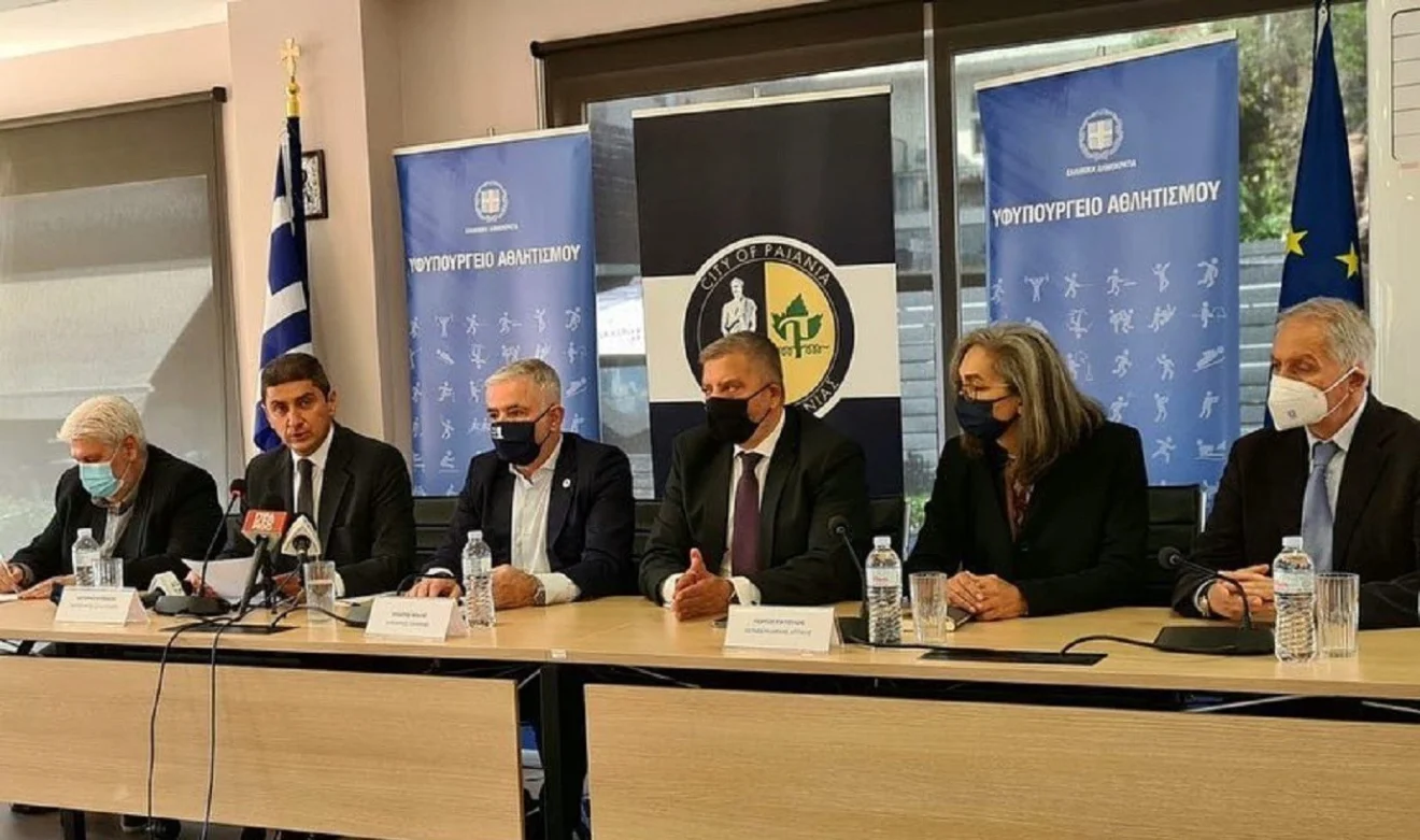Ένα χρόνιο και σημαντικό πρόβλημα για τον ελληνικό στίβο είναι η έλλειψη κλειστού σταδίου. Σε αυτά προστίθεται η Παιανία, που δεν λειτουργεί.