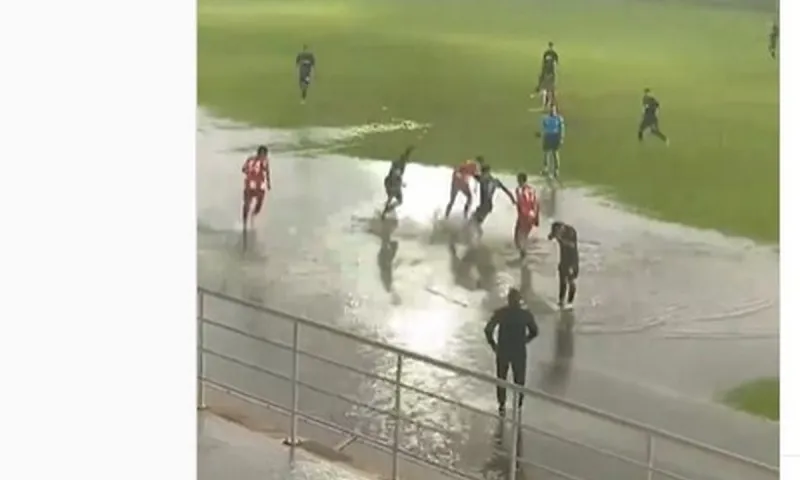 Αντάλιασπορ - Τραμπζονσπόρ U19: Η «μάχη» για την κατοχή της  μπάλας (vid)