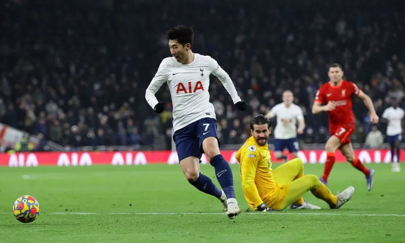Premier League: Δώρο από Τότεναμ και στο +3 η Σίτι