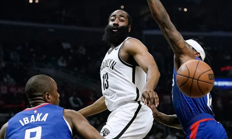 NBA: Οδοστρωτήρας Χάρντεν, κράτησε τους Νετς στην κορυφή (vid)