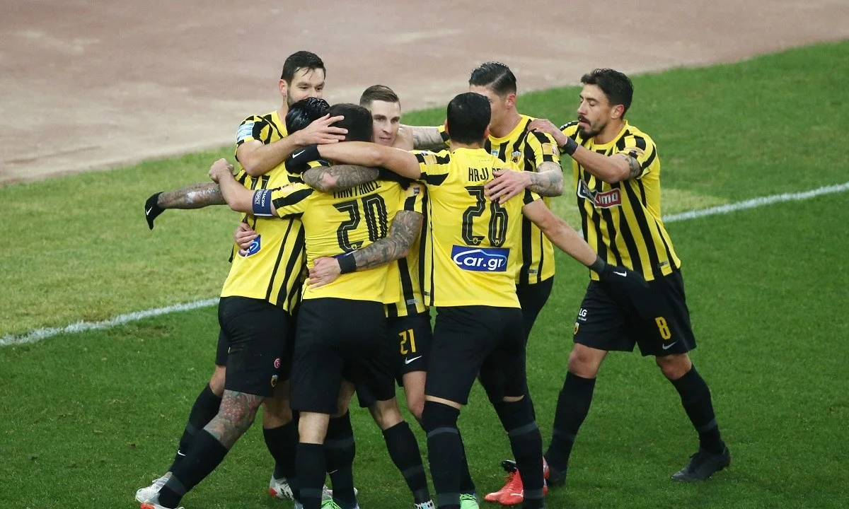 Ο κορονοϊός συνεχίζει να δημιουργεί προβλήματα στις ομάδες της Super League, με την ΑΕΚ να ανακοινώνει τέσσερα νέα κρούσματα.
