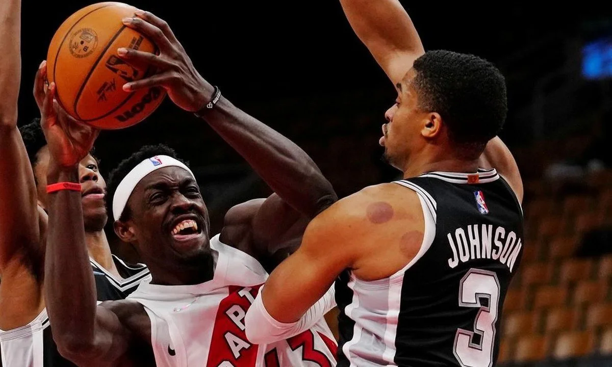 NBA Βαθμολογία – Αποτελέσματα: Ισοπεδωτικοί Ράπτορς κόντρα στους Σπερς -Μεγάλη νίκη των Γκρίζλις στους Καβαλίερς