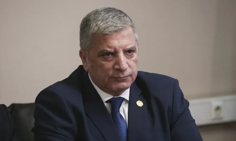 Κλείδωσε τον λογαριασμό του στο Twitter ο Πατούλης!