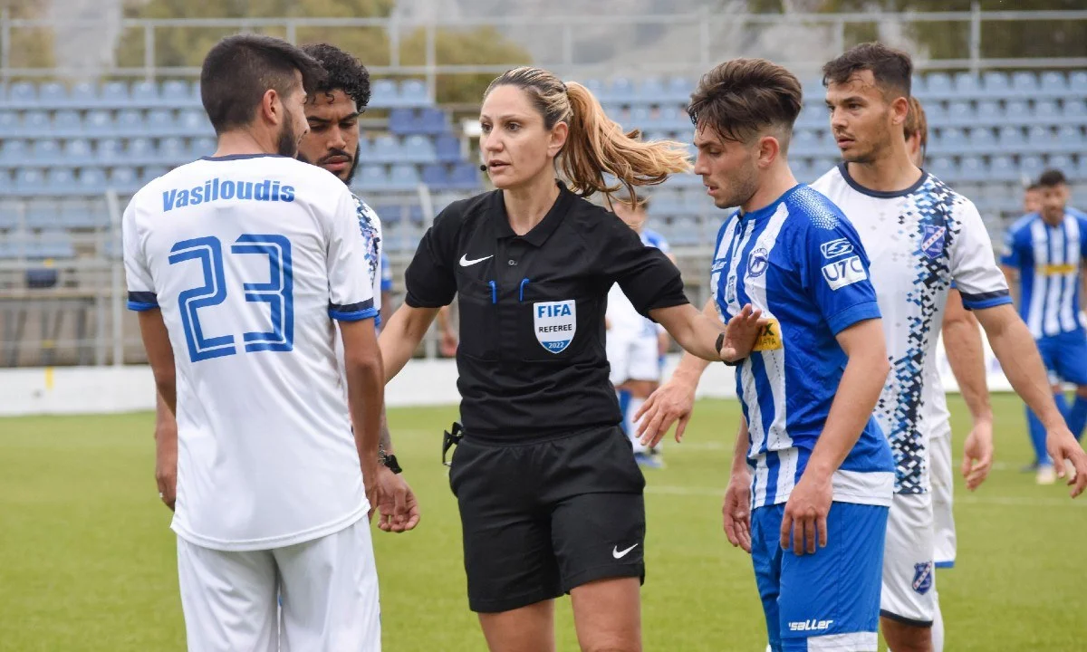 Χωρίς οίκτο! Μετά το πέναλτι - έπος που καταλόγισε ο Μέγας στο Νίκη Βόλου - Πανσερραϊκός, έρχεται ένα ακόμα μνημειώδες σφύριγμα από διαιτητή στο πρωτάθλημα της Super League 2!