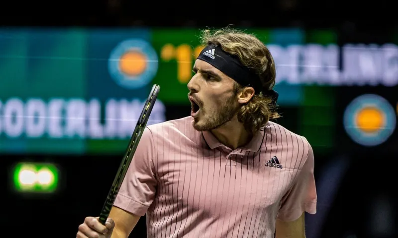 Τσιτσιπάς: Στα ημιτελικά του Rotterdam Open!