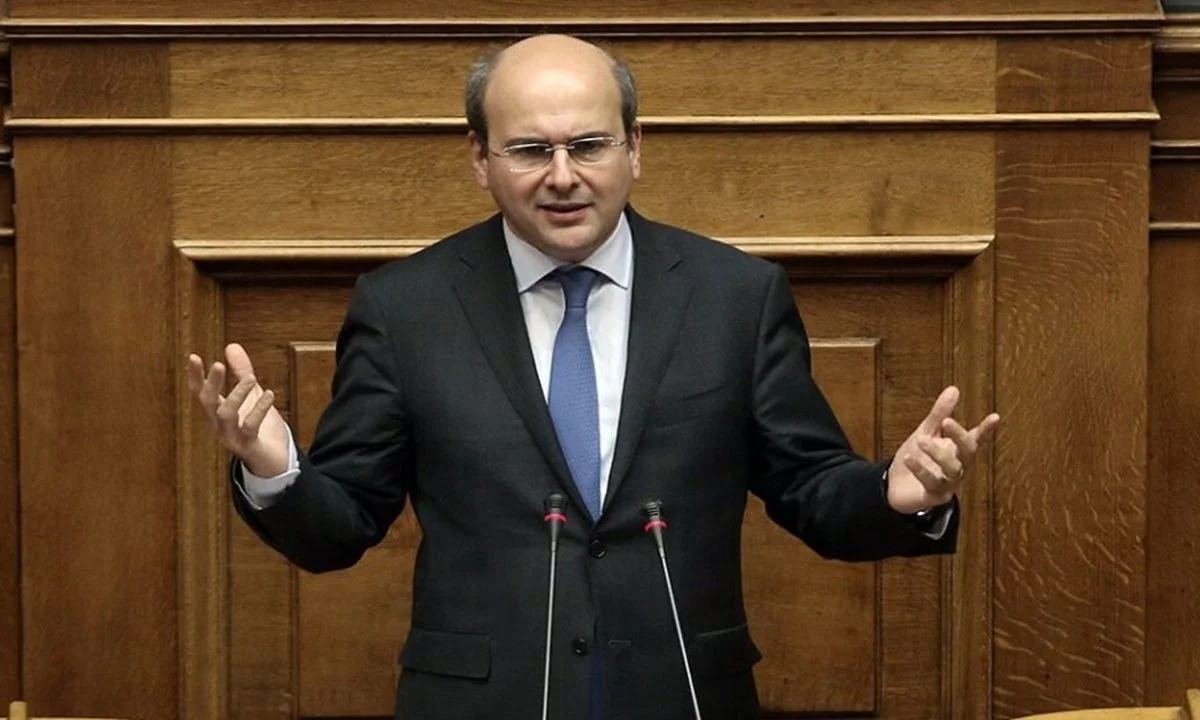 Ο Κωστής Χατζηδάκης βάζει πλήρως ελεγχόμενα «golden boys» σε διευθυντικές θέσεις στον ΕΦΚΑ, δημιουργώντας μια ακόμα ανήθικη σχέση του βαθέος κράτους με ιδιώτες.