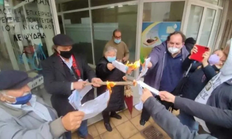 Ακρίβεια: Καίνε τους λογαριασμούς ρεύματος οι Κρητικοί - Aντιδρούν για τη «φωτιά» που βάζει η ΔΕΗ στα πορτοφόλια τους!