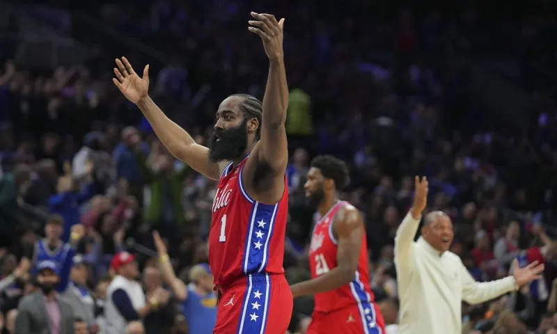 NBA Βαθμολογία – Αποτελέσματα: «Διέλυσαν» τους Μπλέιζερς οι Σανς, άνετα και οι Σίξερς!