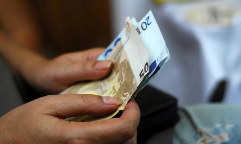 Επιταγή ακρίβειας: Πότε θα δοθεί, ποιοί θα την πάρουν, τι θα περιλαμβάνει