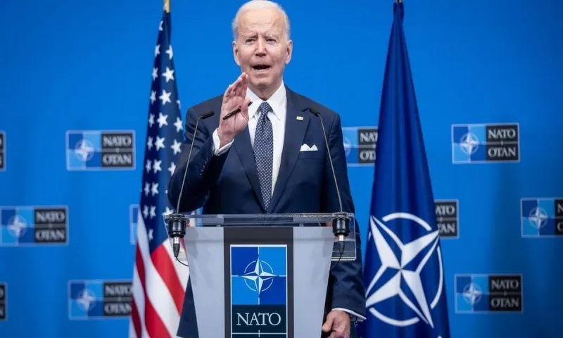 Μπάιντεν: Θα απαντήσουμε αν ο Πούτιν χρησιμοποιήσει όπλα μαζικής καταστροφής