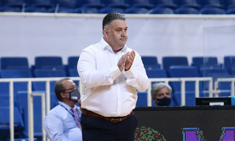 Γιατράς: Επιστρέφει στους πάγκους με το βλέμμα στο μέλλον του ελληνικού μπάσκετ