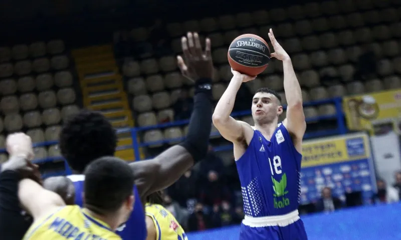 Περιστέρι- Λάρισα 71-77: Την είδαν και λαχτάρησαν