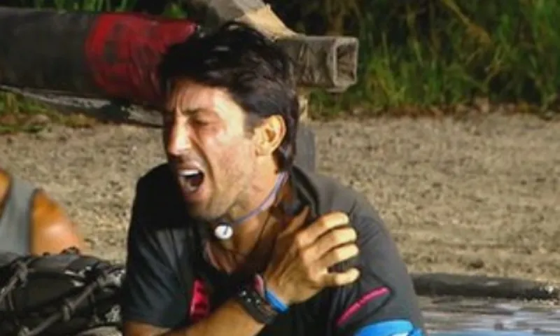 Survivor Twitter 5/4: Ο τραυματισμός του Εμμανουήλ και η μούντζα της Βρισηίδας έκαναν πανικό!
