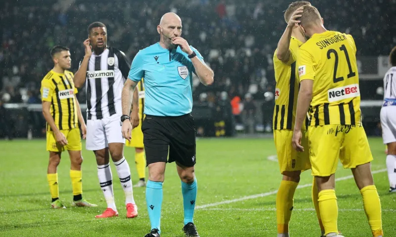 Super League: Ο διαιτητής του επεισοδιακού ΠΑΟΚ - Άρης στο ΟΑΚΑ (vids + pics)