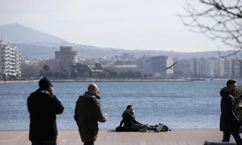 Καιρός Τρίτη 12/4: Αίθριος με άνοδο της θερμοκρασίας