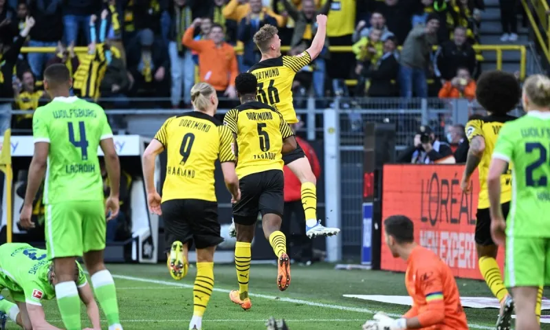 Bundesliga: Η Ντόρτμουντ έκανε πλάκα στην Βόλφσμπουργκ - Η βαθμολογία