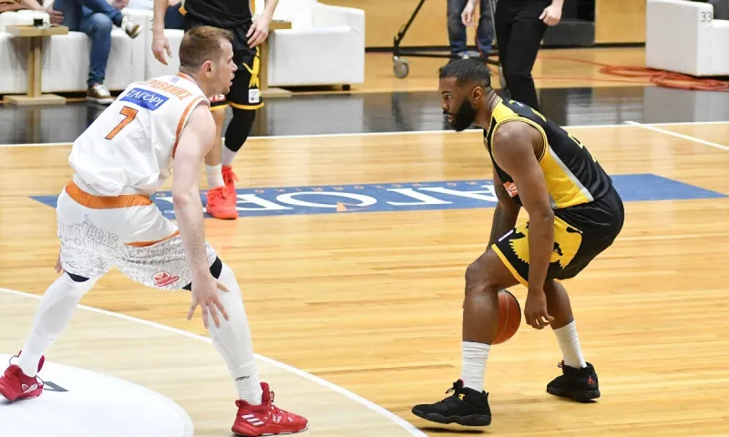 Προμηθέας Πάτρας - ΑΕΚ 85-89: Διπλό «4άδας», στην επανεμφάνιση του Λάνγκφορντ