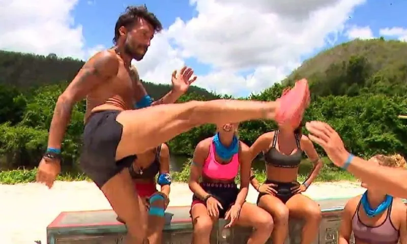 Survivor 30/4: Επίθεση σε Εμμανουήλ - «Μην μας τα πρήζεις»