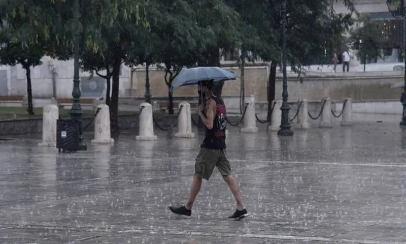 Καιρός: Καύσωνας με 38 βαθμούς και καταιγίδες - Που θα χτυπήσουν τα ακραία φαινόμενα