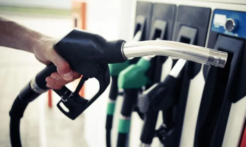 Fuel Pass: Επιδότηση έως 70 ευρώ - Πλαφόν στη βενζίνη στα 2 ευρώ - Το προκλητικά αστείο σχέδιο της κυβέρνησης