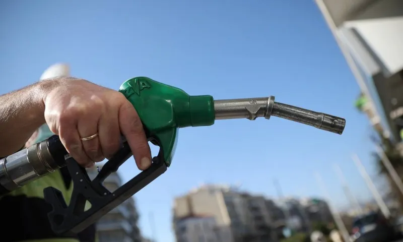 Fuel Pass 2: Εδώ μπαίνετε στο gov.gr για την αίτηση - Τα νέα ποσά