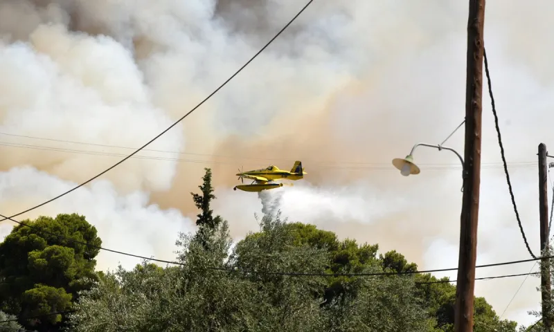 Φωτιά τώρα: Στο κόκκινο η μισή Ελλάδα την Τρίτη 19/7 - Οι επικίνδυνες περιοχές